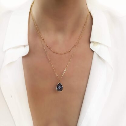 Collier tendance 2024 - pierre bleu plaque or