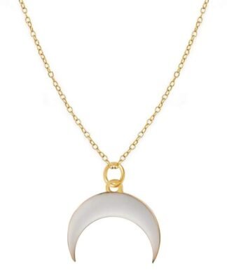 Soyez inspiré par la beauté éthérée de notre collier corne lune tendance, un bijou qui capture l'essence même de la féminité.