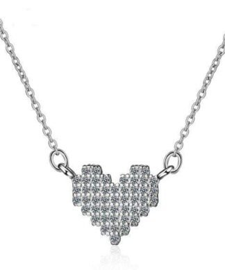 Collier argent femme- coeur. Faites tourner les têtes avec ce collier en argent fantaisie, un accessoire chic et sophistiqué qui ne passera pas inaperçu