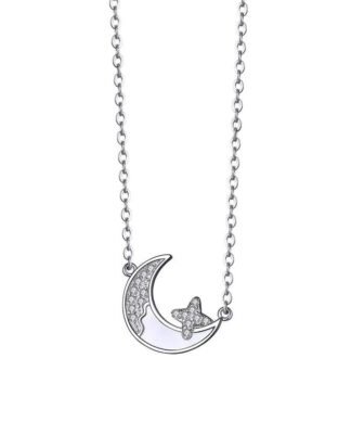 Affirmez votre style boheme avec notre collier lune, un accessoire qui incarne la liberte et l'aventure