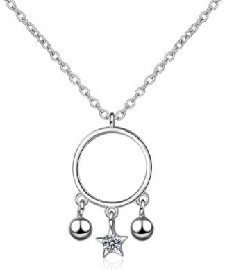 Affichez votre style avec notre collier cercle et étoile en argent pour femme, un accessoire qui attire tous les regards où que vous alliez