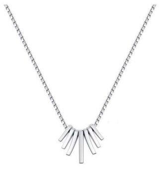 collier pampilles en argent. Brillez de mille feux avec ce collier en argent fantaisie, une création scintillante qui ajoutera une touche de magie à votre look