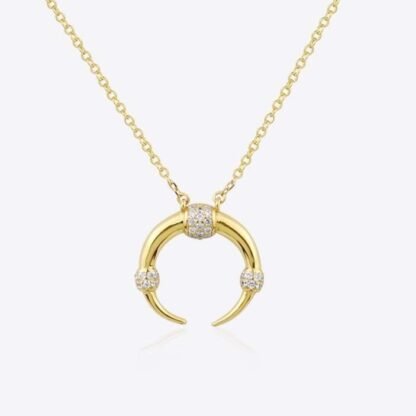 Exprimez votre passion pour l'astrologie avec notre collier lune, un accessoire qui symbolise la connection cosmique